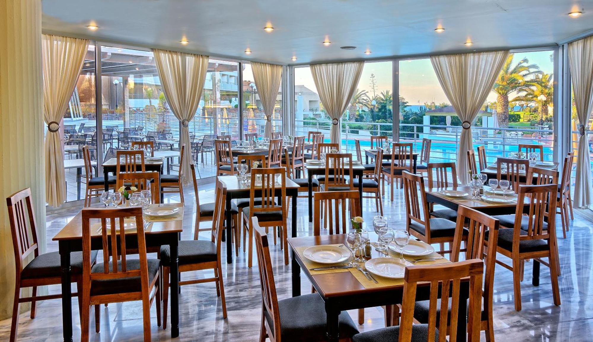 Santa Marina Beach Gazi Exterior photo